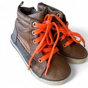 Boys size 8 GAP shoes